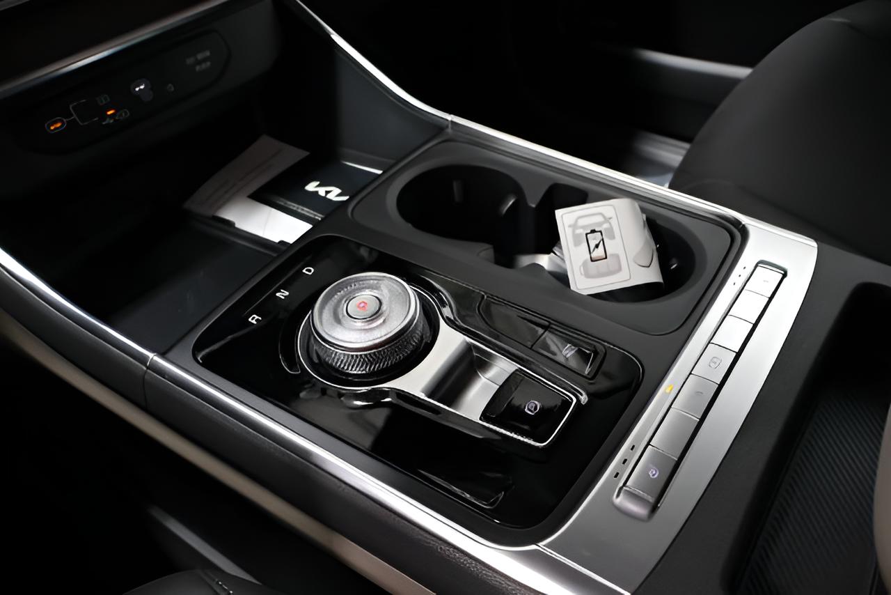 2027 Kia Carnival Hybrid EX