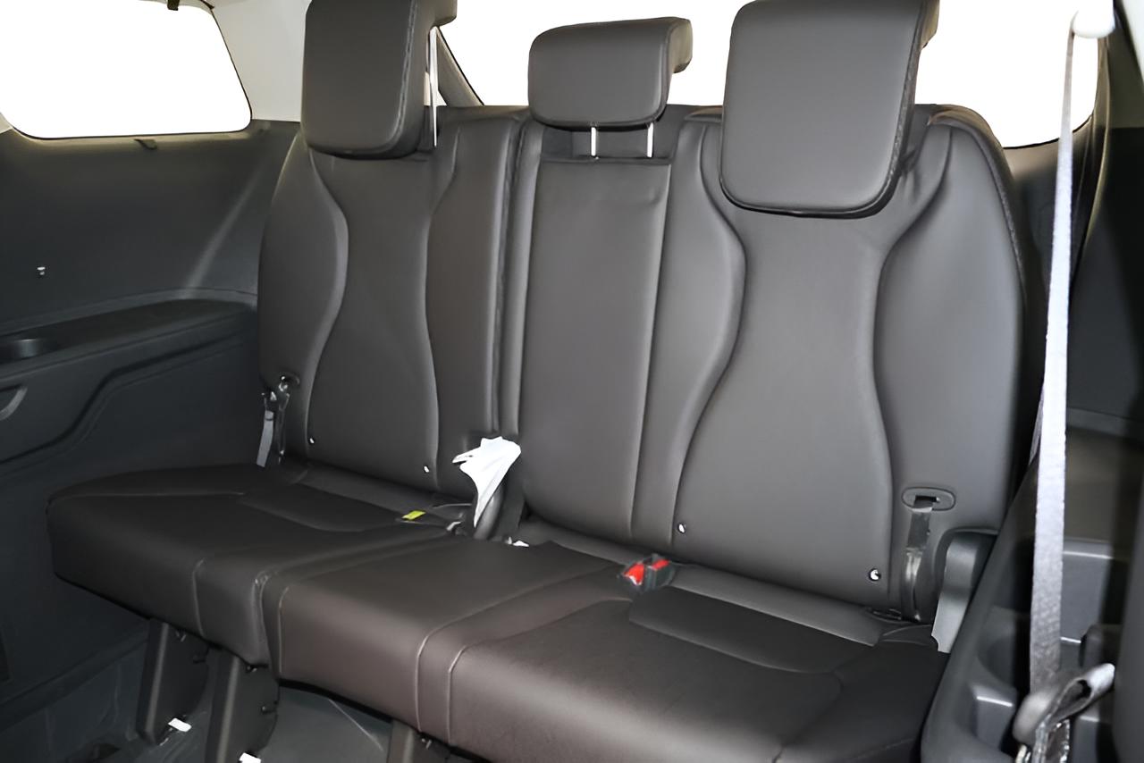 2027 Kia Carnival Hybrid EX