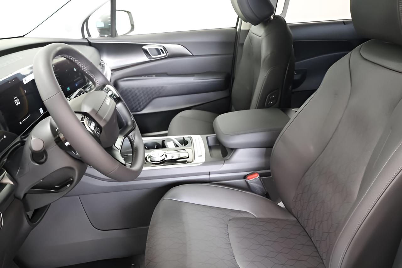 2027 Kia Carnival Hybrid EX