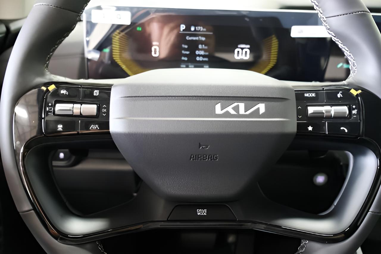 2027 Kia Carnival Hybrid EX