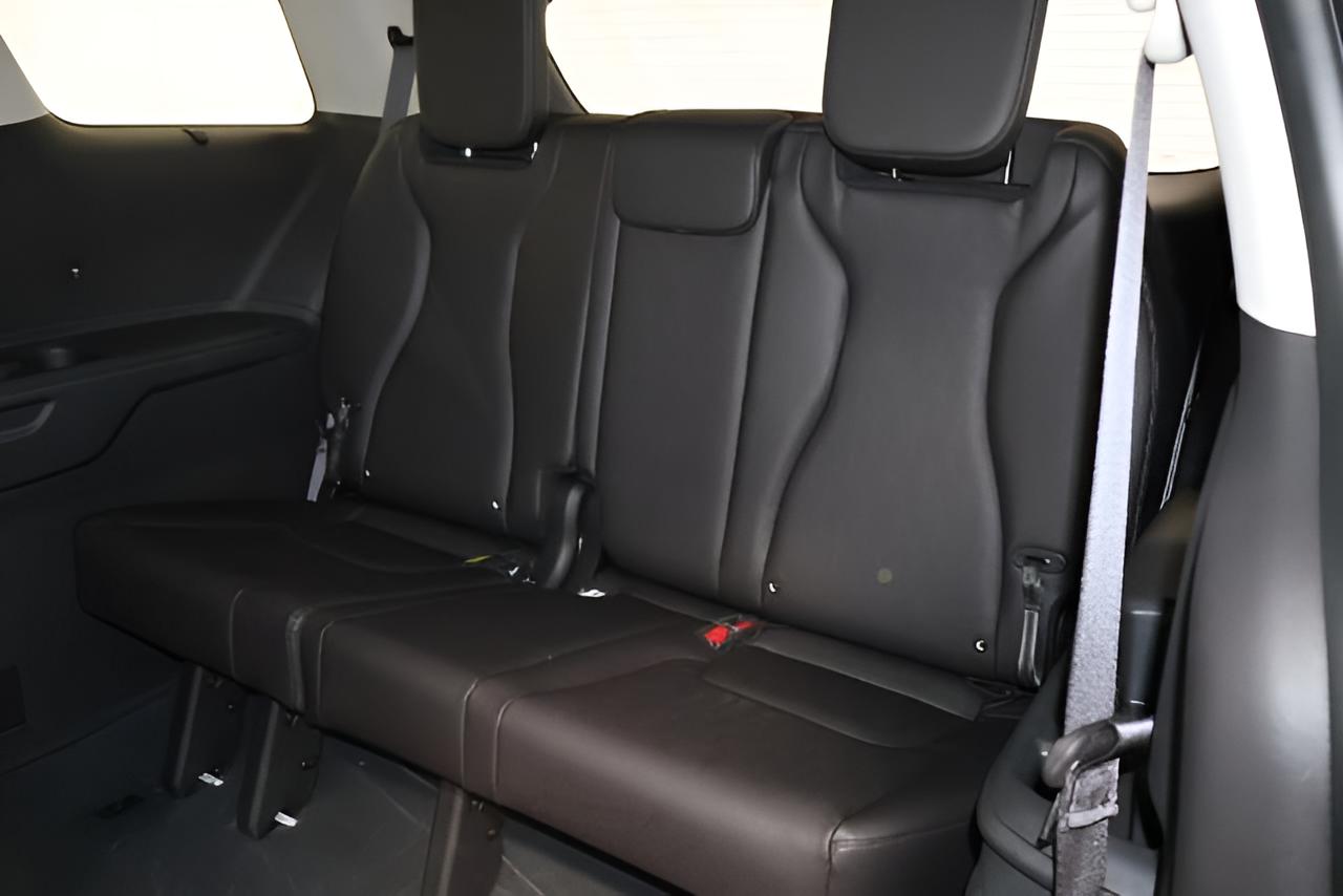 2027 Kia Carnival Hybrid EX