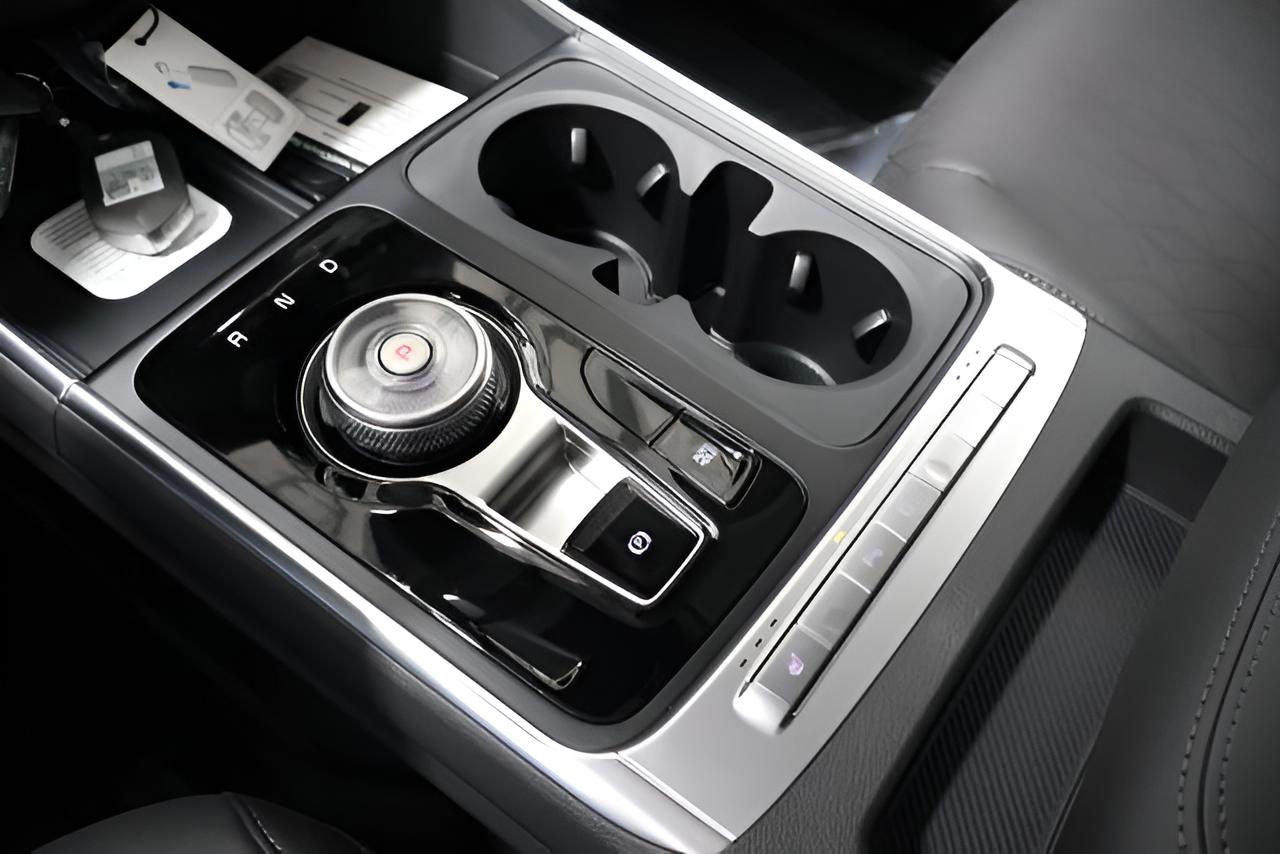 2027 Kia Carnival Hybrid EX