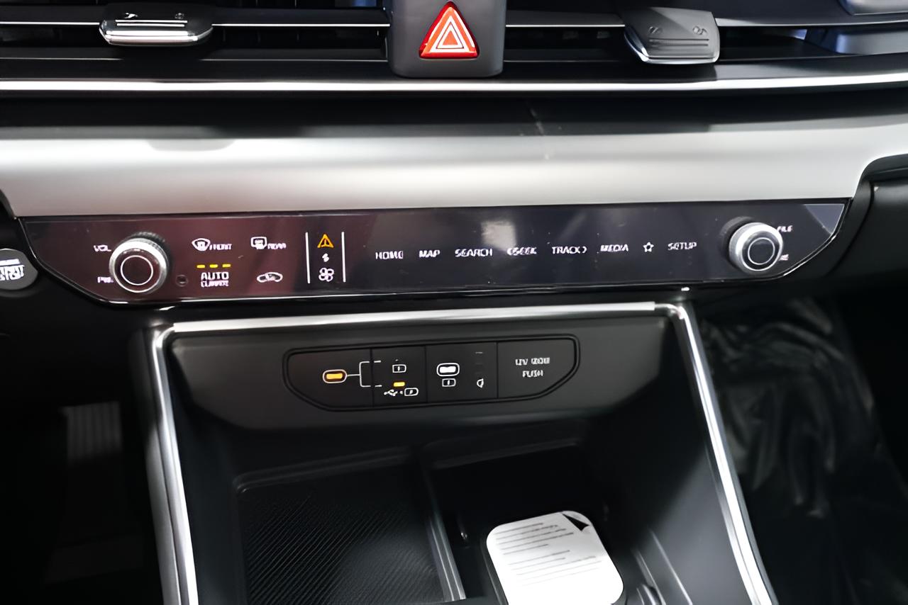 2027 Kia Carnival SX