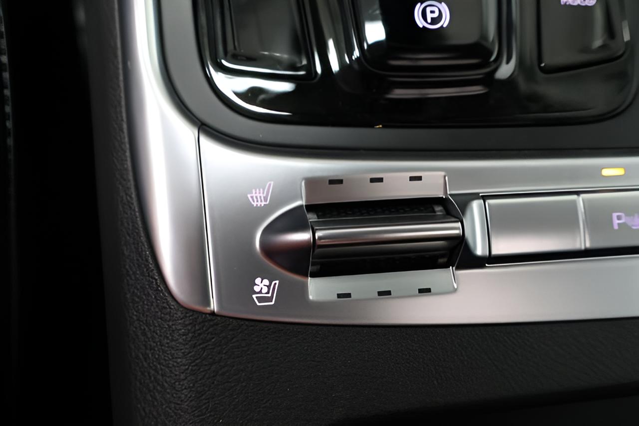 2027 Kia Carnival SX