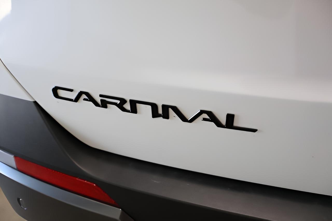 2027 Kia Carnival SX