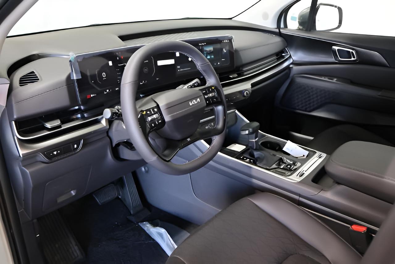 2027 Kia Carnival SX