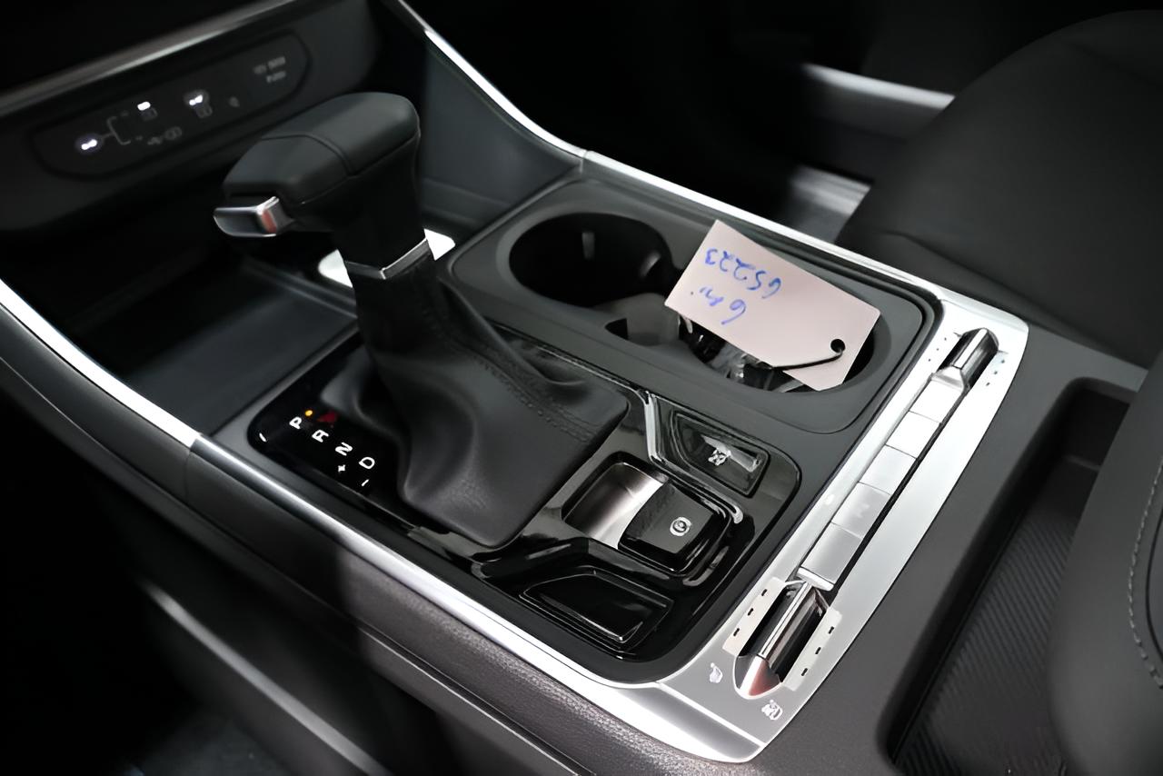 2027 Kia Carnival SX