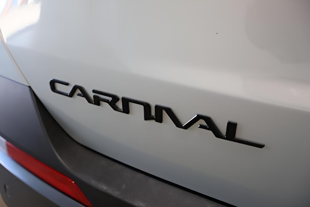 2027 Kia Carnival SX