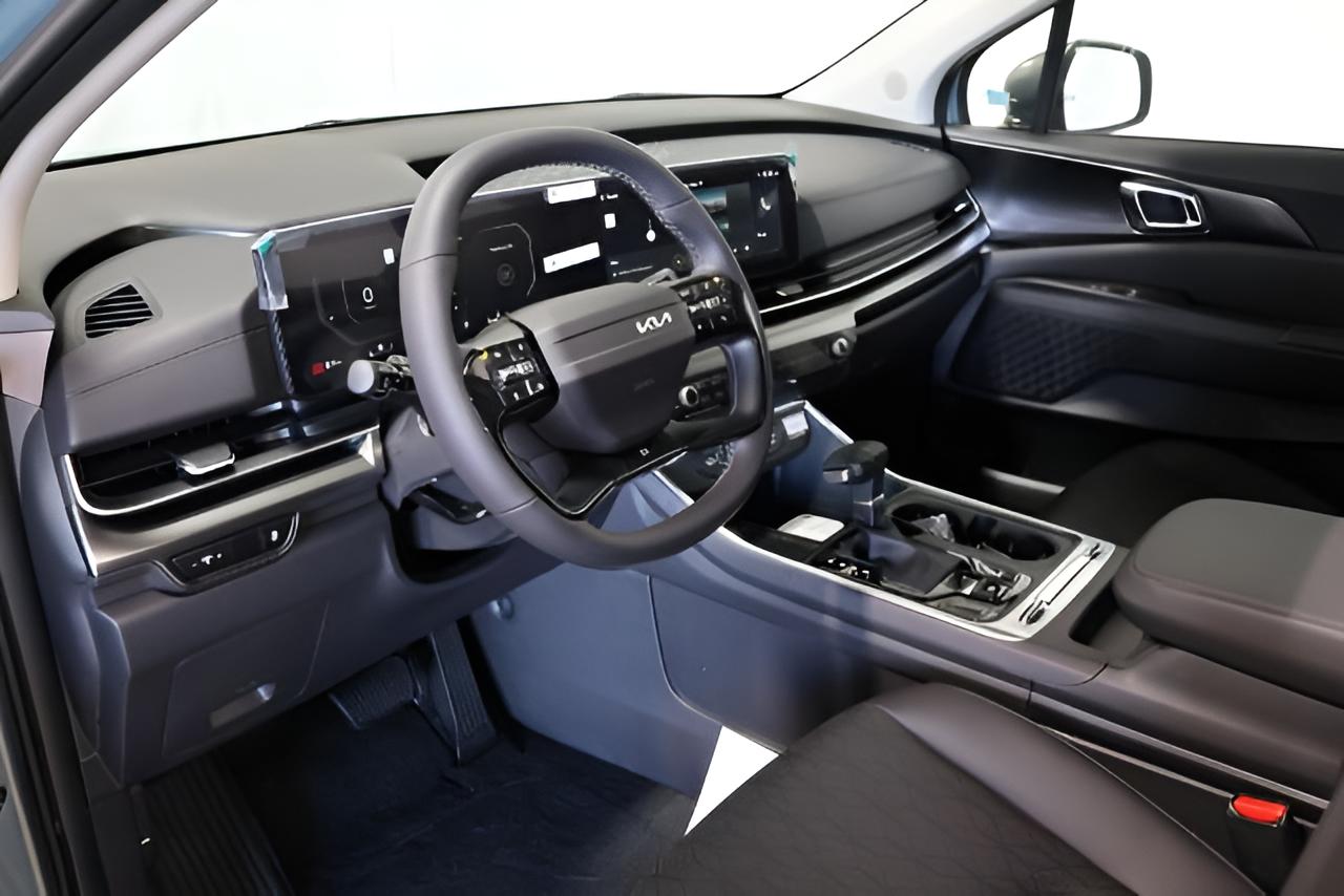 2027 Kia Carnival SX