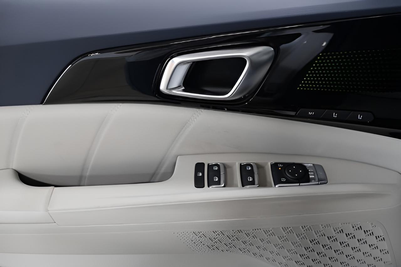 2027 Kia Carnival SX Prestige
