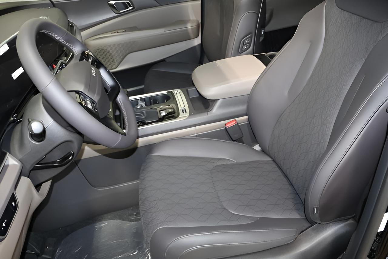 2027 Kia Carnival SX