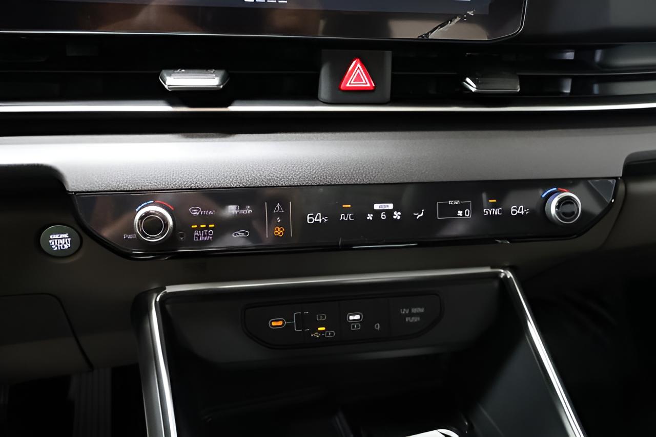 2027 Kia Carnival SX