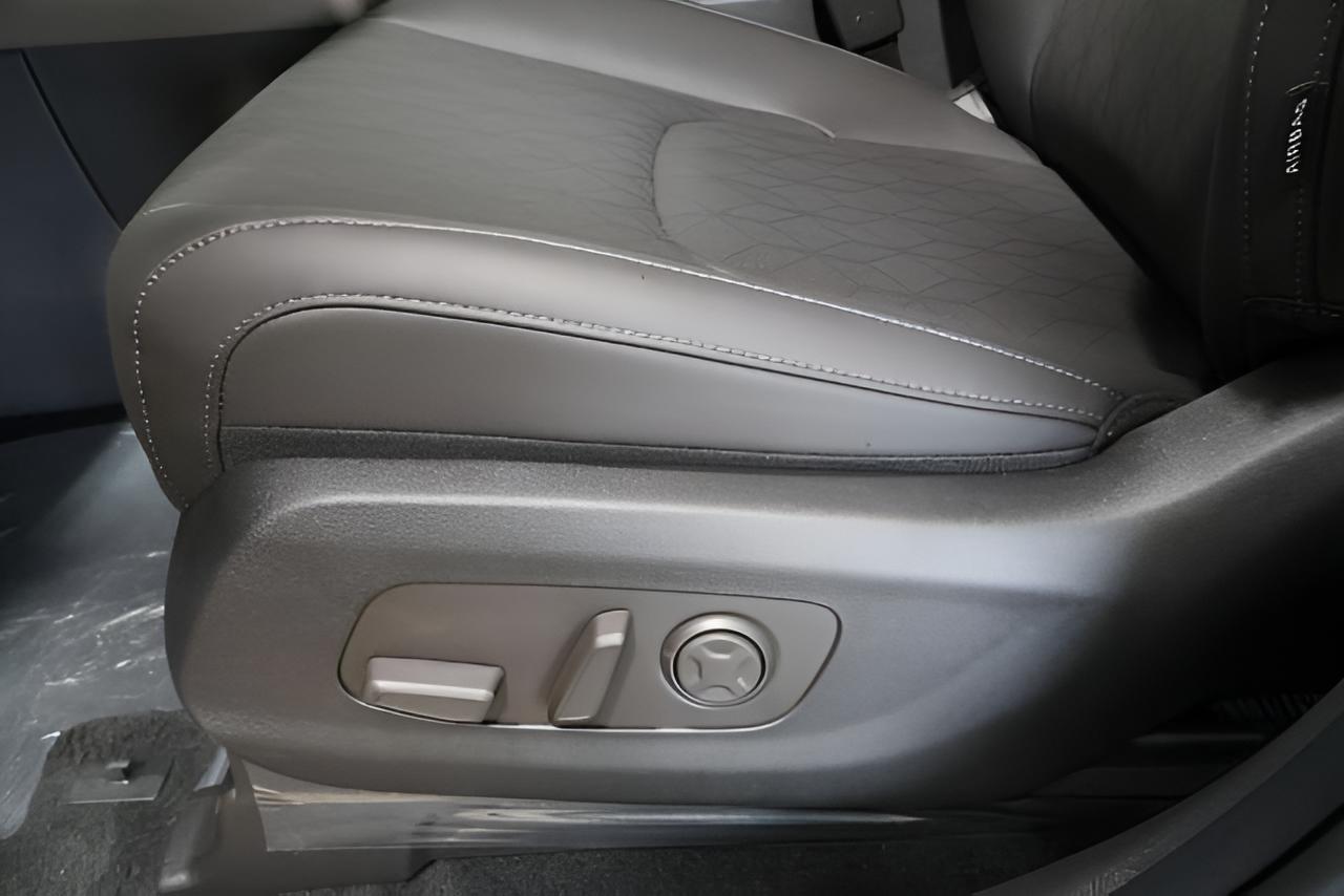 2027 Kia Carnival SX