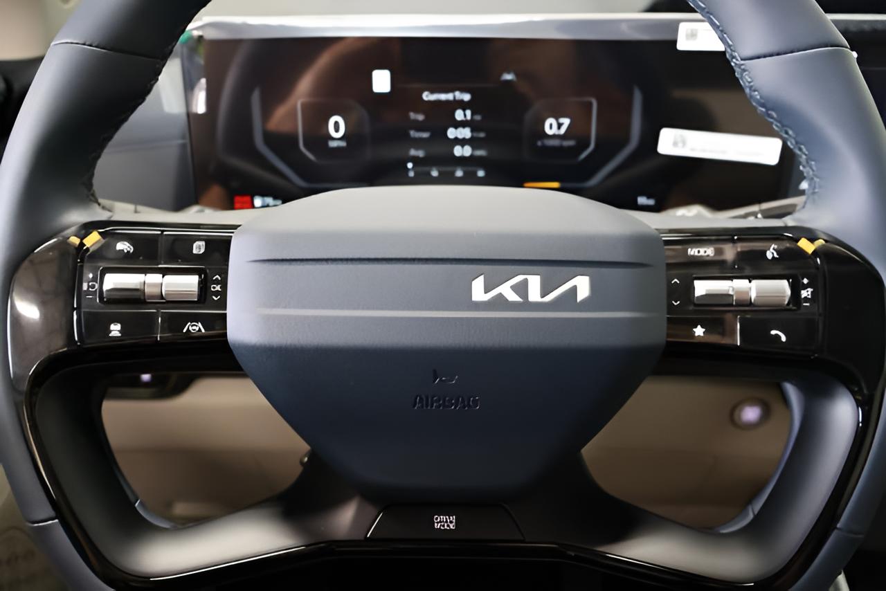 2027 Kia Carnival SX Prestige