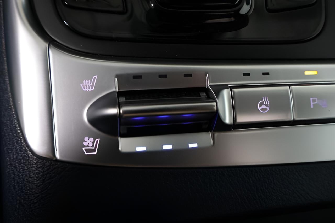 2027 Kia Carnival SX Prestige