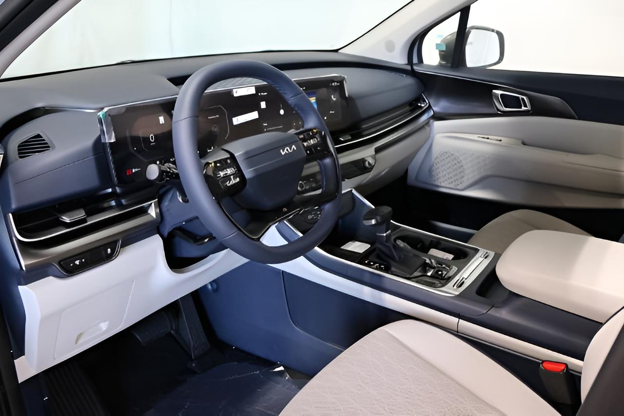 2027 Kia Carnival SX