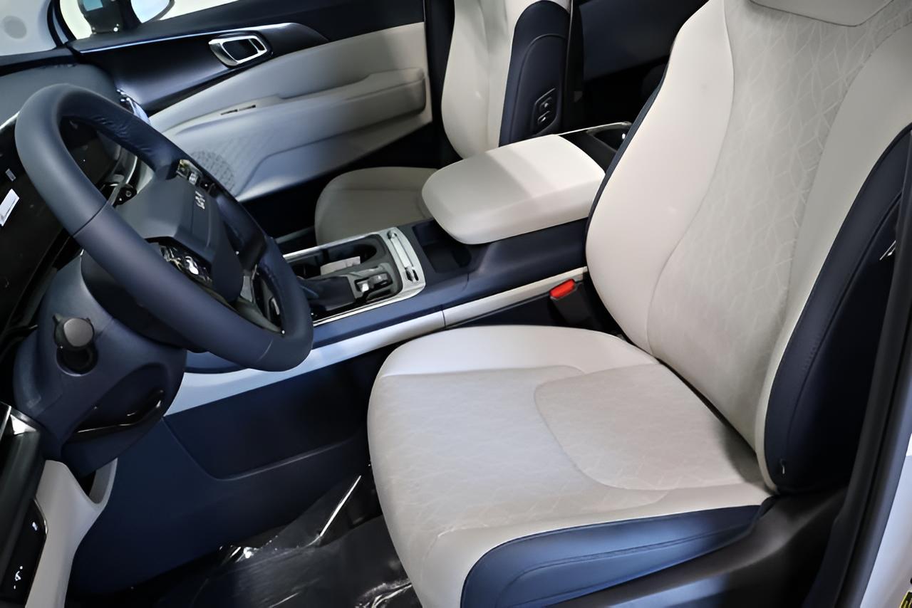 2027 Kia Carnival SX