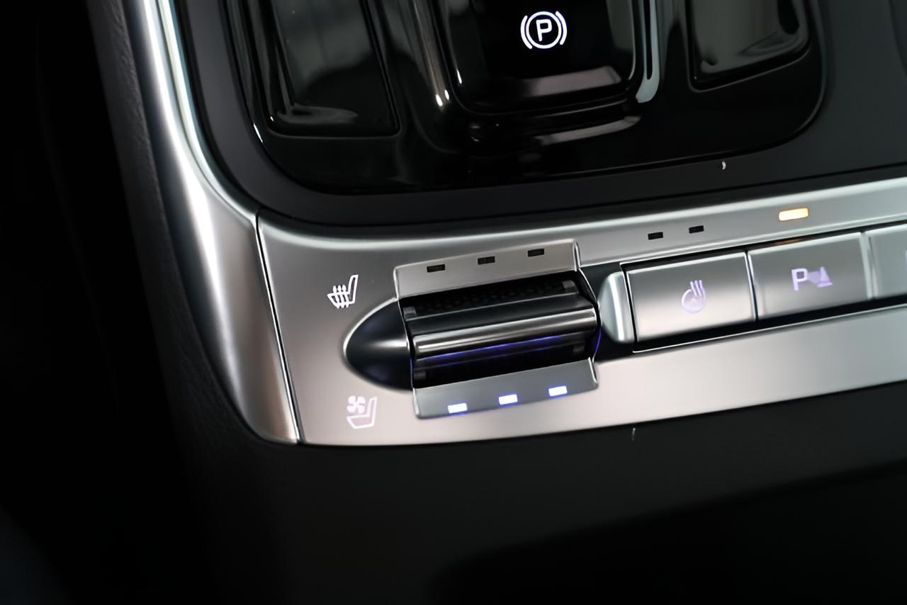 2027 Kia Carnival SX Prestige