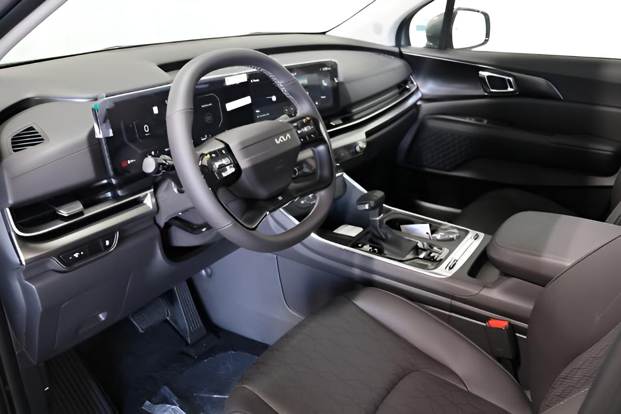 2027 Kia Carnival SX