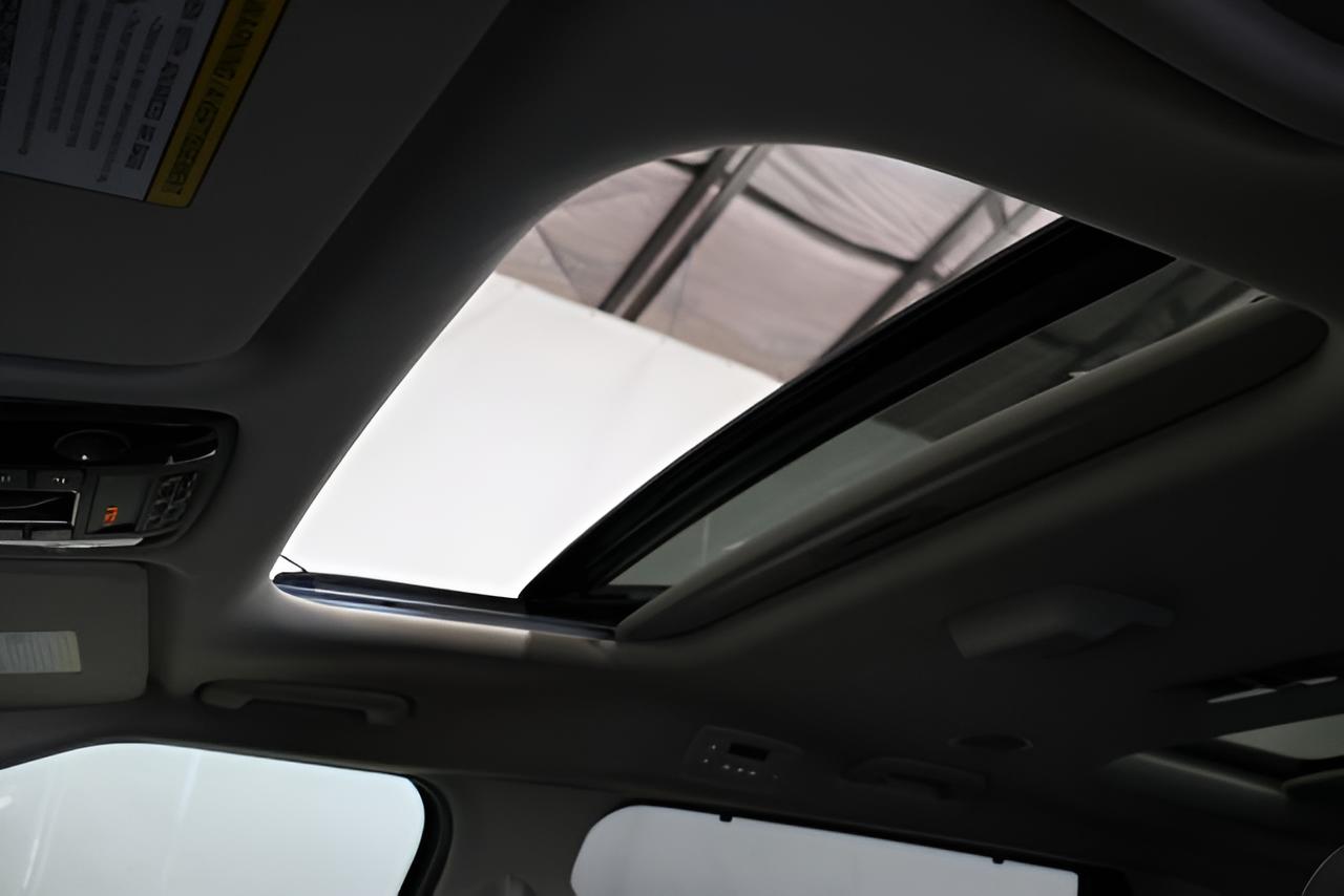 2027 Kia Carnival SX
