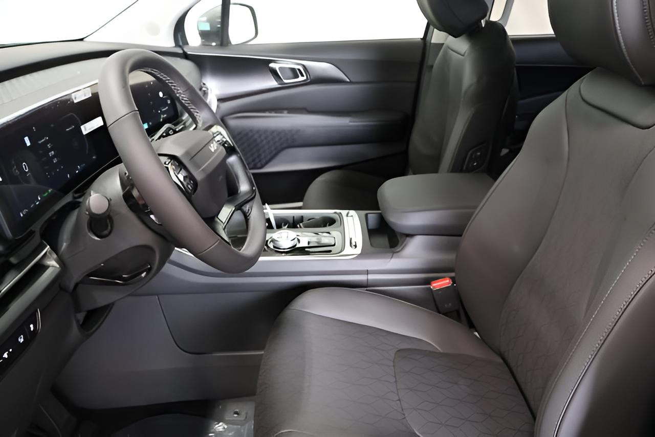 2027 Kia Carnival Hybrid SX