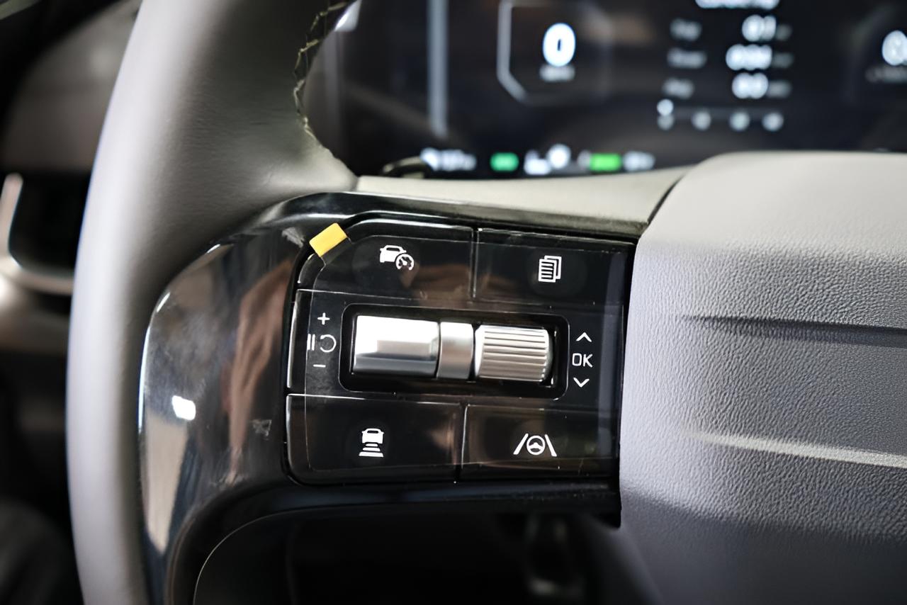2027 Kia Carnival Hybrid SX