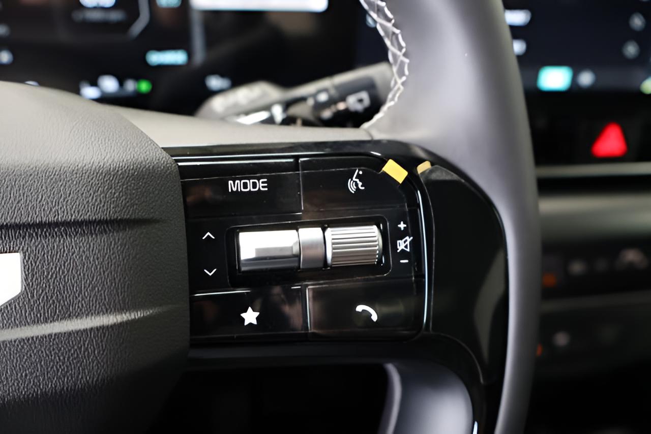 2027 Kia Carnival Hybrid SX