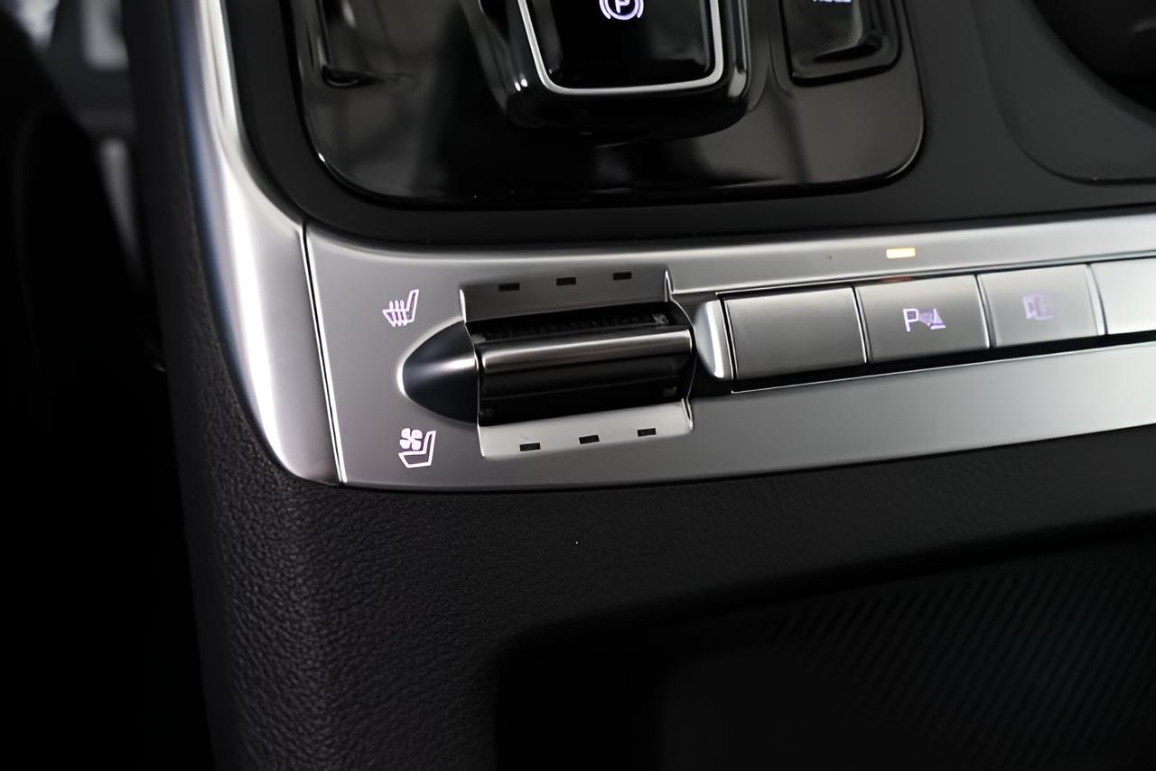 2027 Kia Carnival Hybrid SX