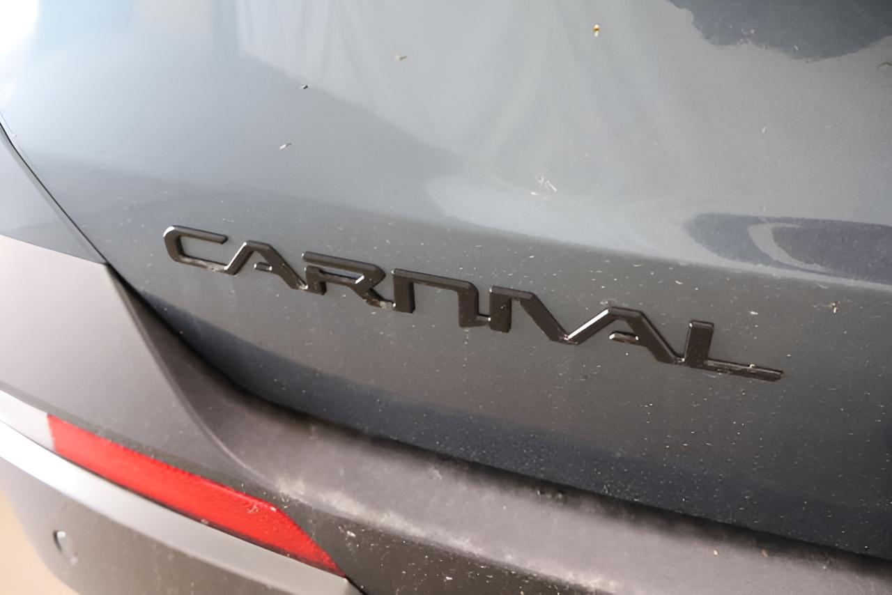 2027 Kia Carnival Hybrid SX