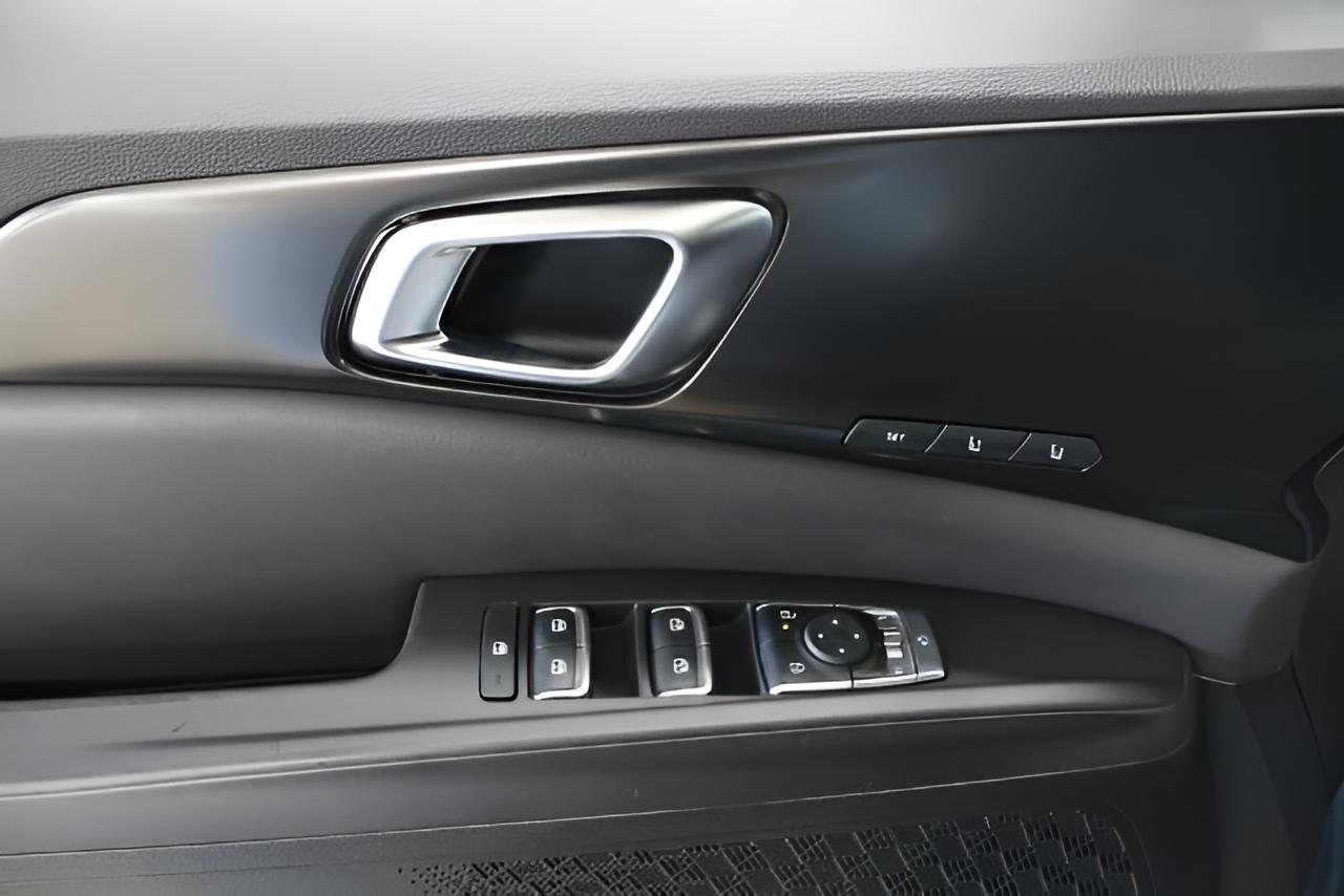 2027 Kia Carnival Hybrid SX