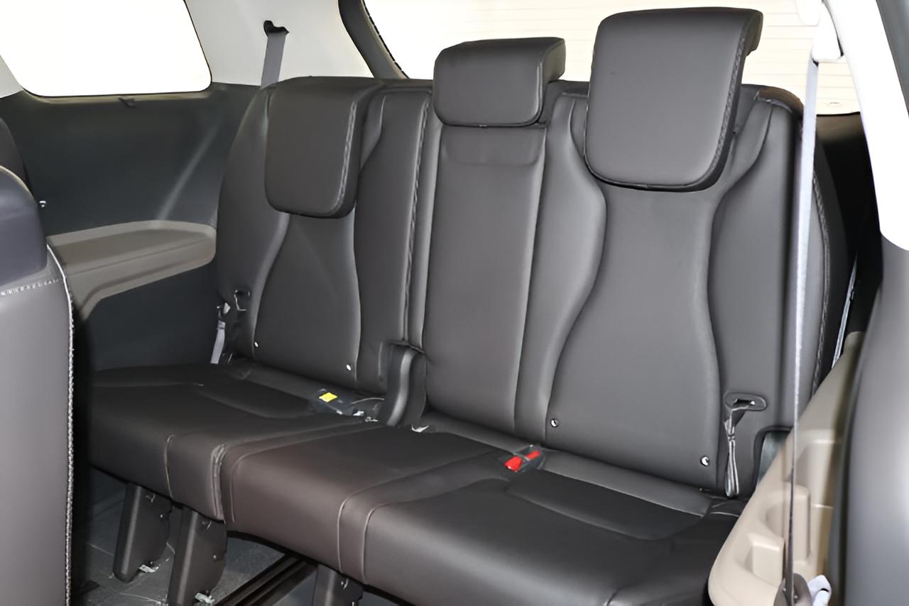 2027 Kia Carnival Hybrid SX