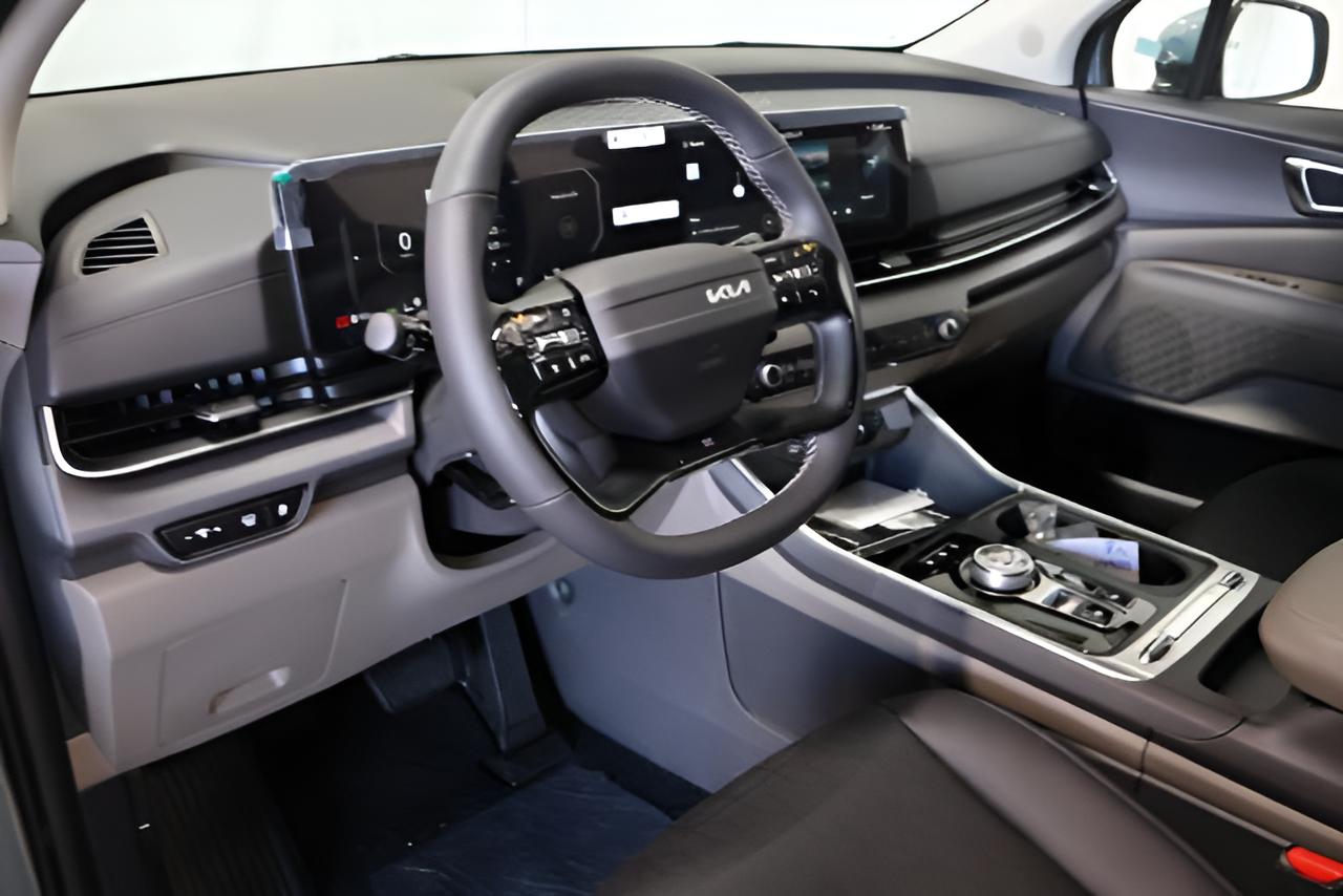 2027 Kia Carnival Hybrid SX