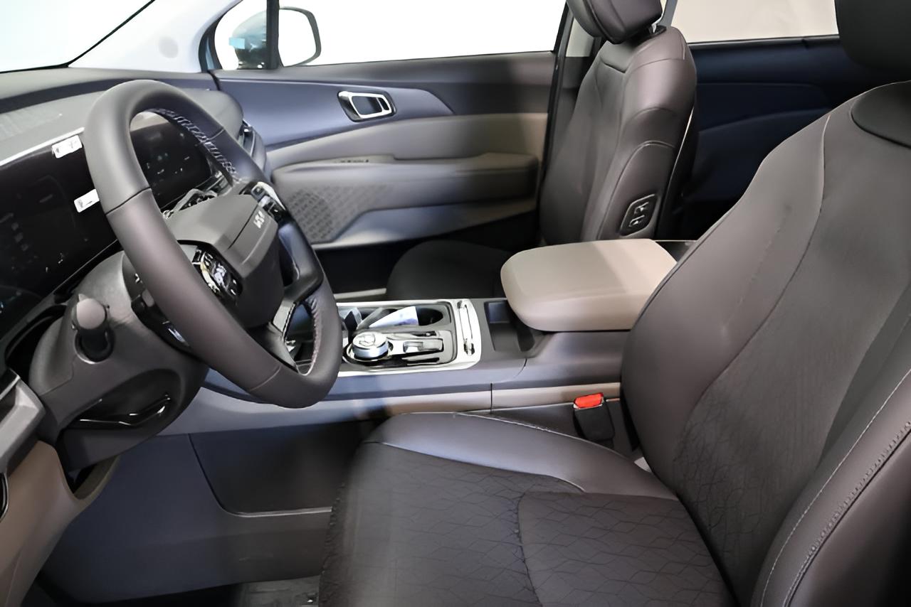 2027 Kia Carnival Hybrid SX