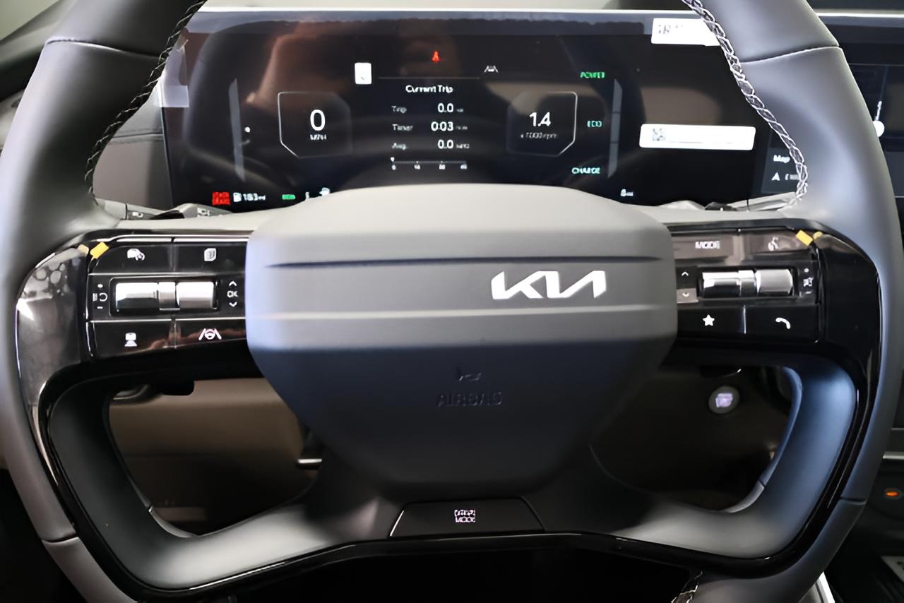 2027 Kia Carnival Hybrid SX