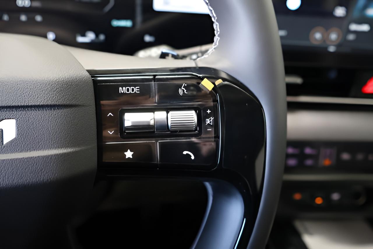 2027 Kia Carnival Hybrid SX