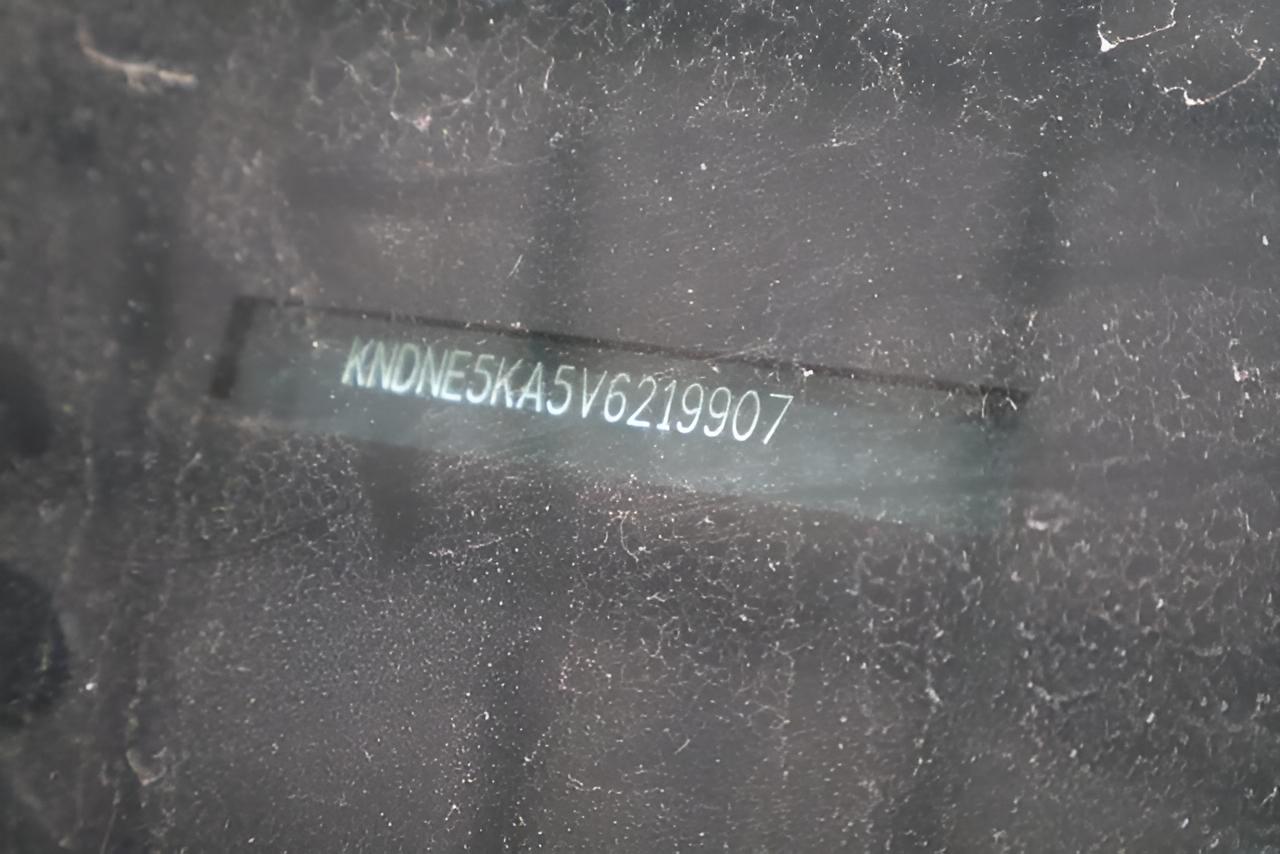 2027 Kia Carnival Hybrid SX
