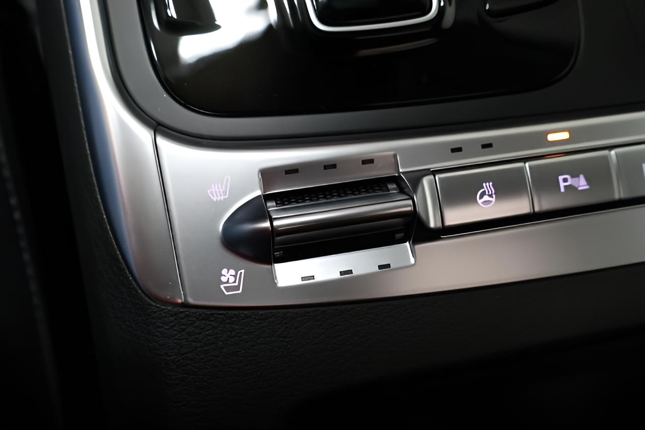 2027 Kia Carnival Hybrid SX Prestige
