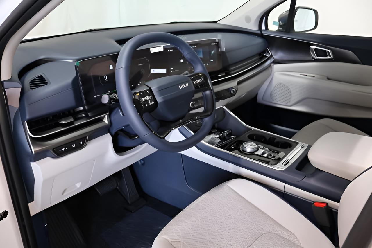 2027 Kia Carnival Hybrid SX