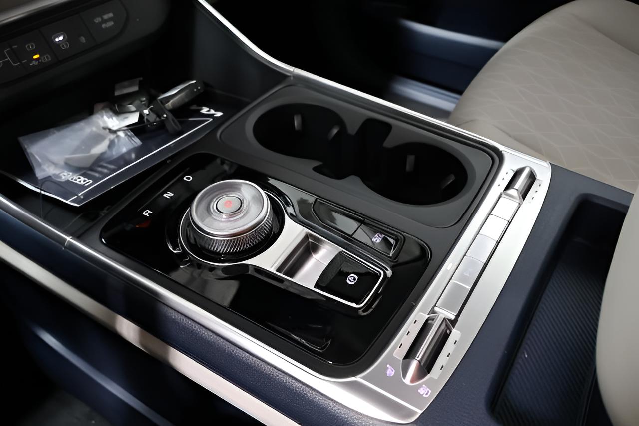 2027 Kia Carnival Hybrid SX