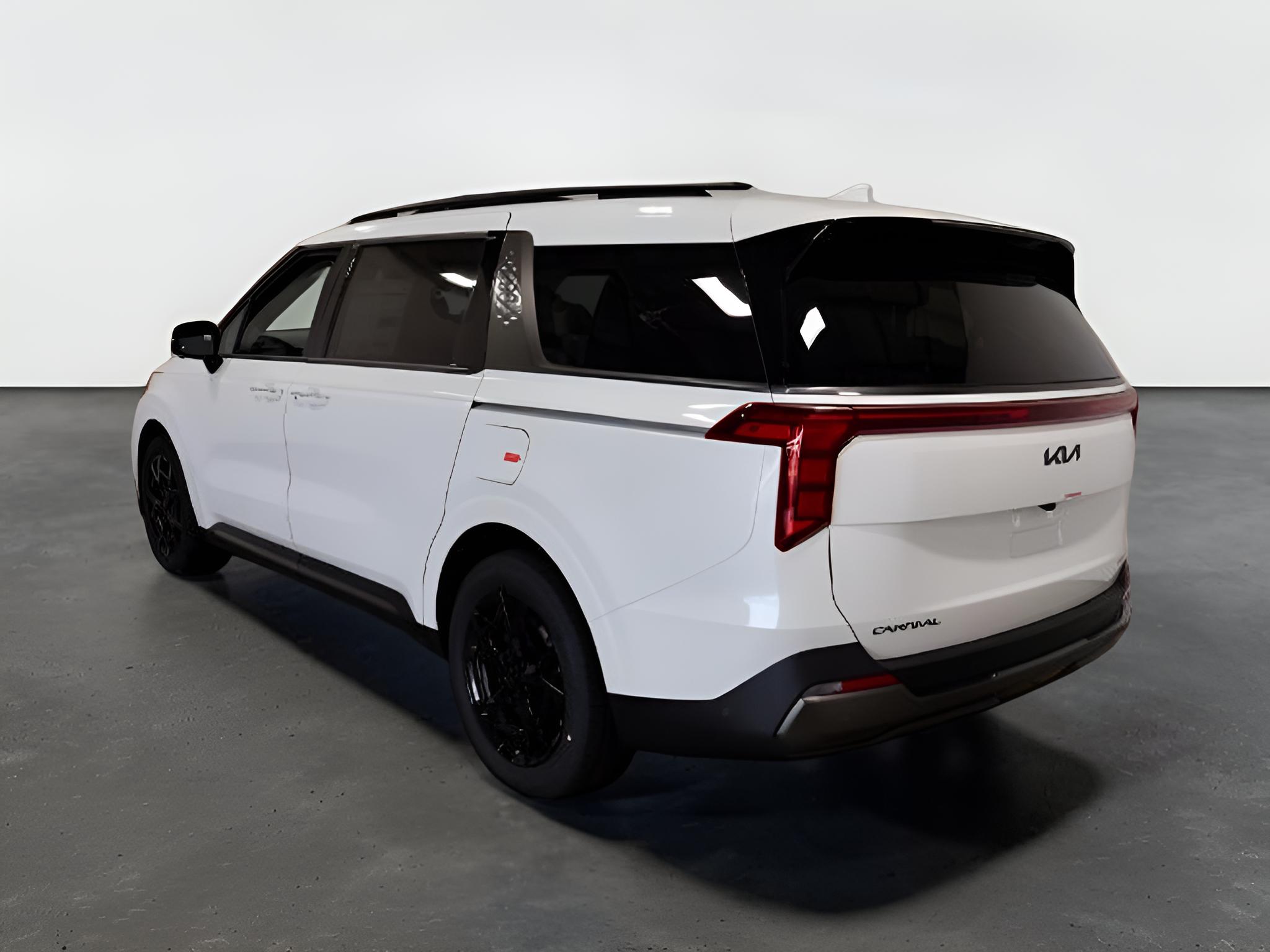 2027 Kia Carnival Hybrid SX