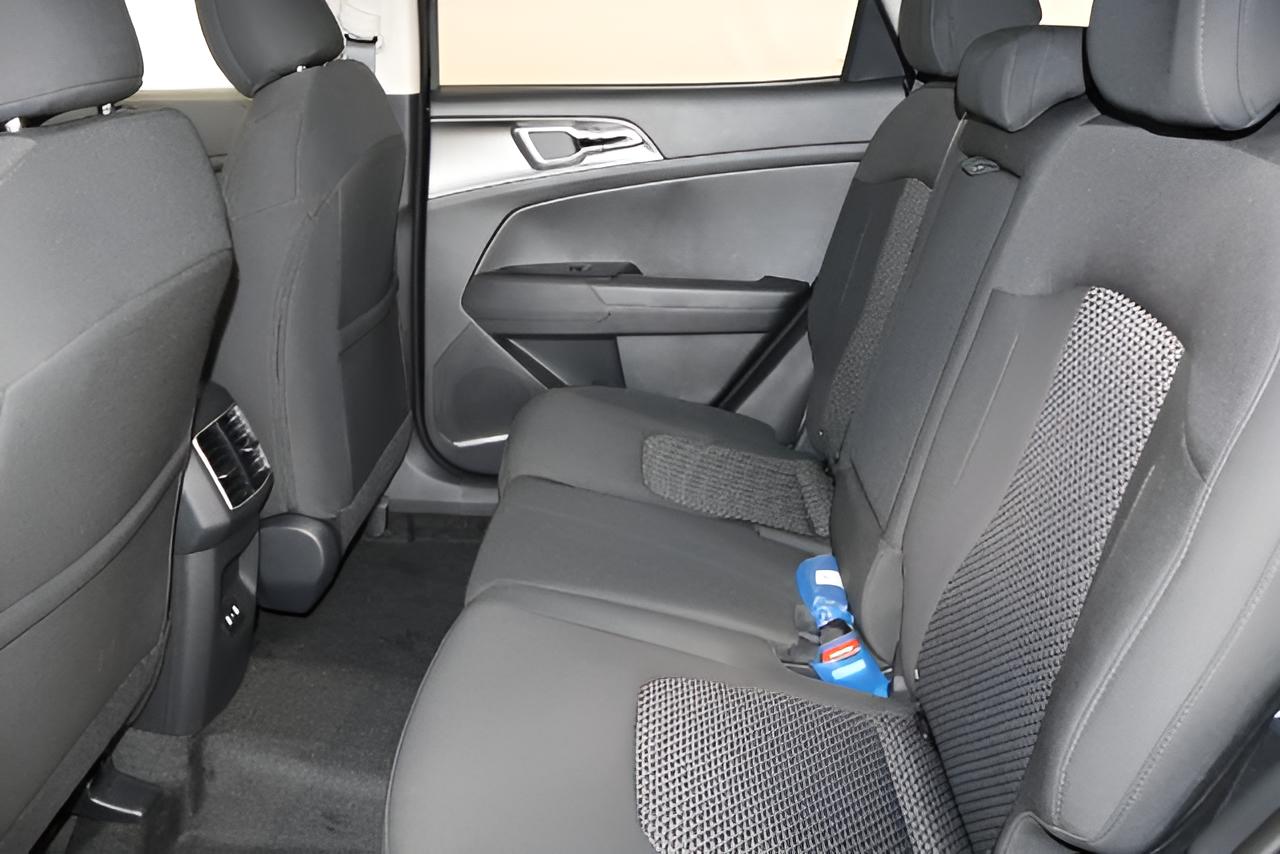 2027 Kia Sportage LX