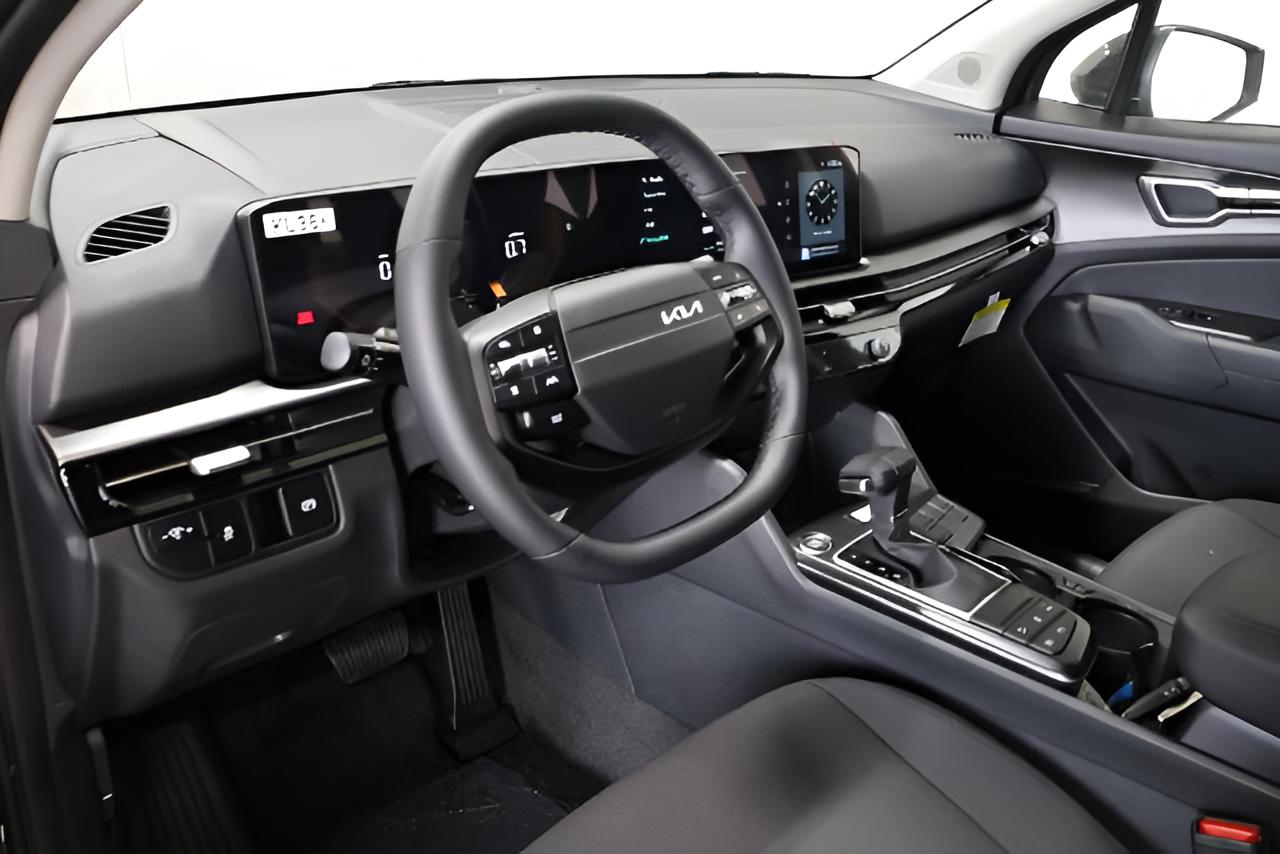 2027 Kia Sportage LX
