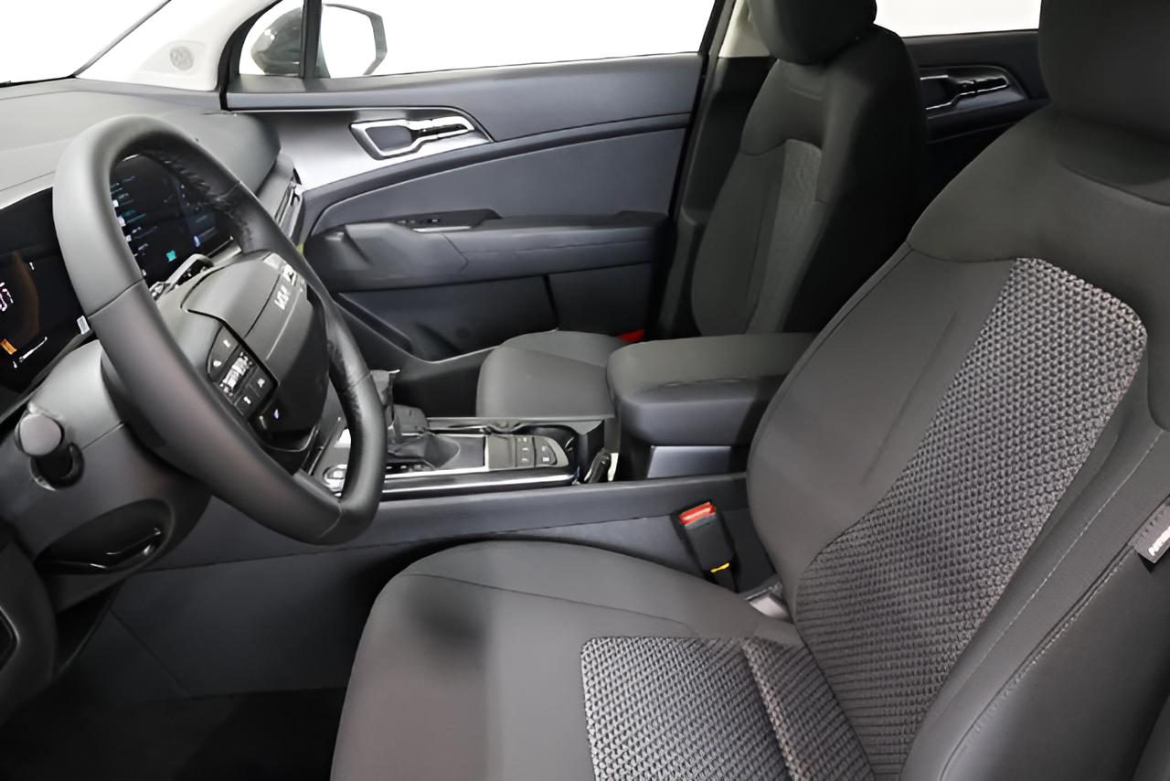 2027 Kia Sportage LX