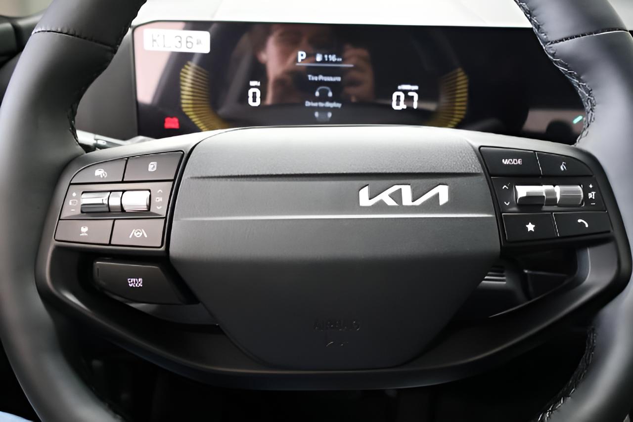 2027 Kia Sportage LX