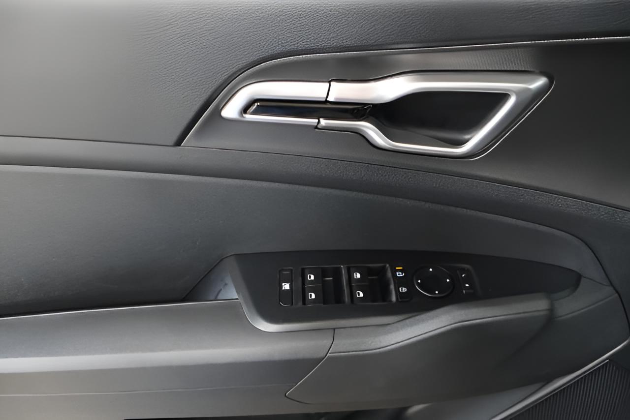 2027 Kia Sportage LX