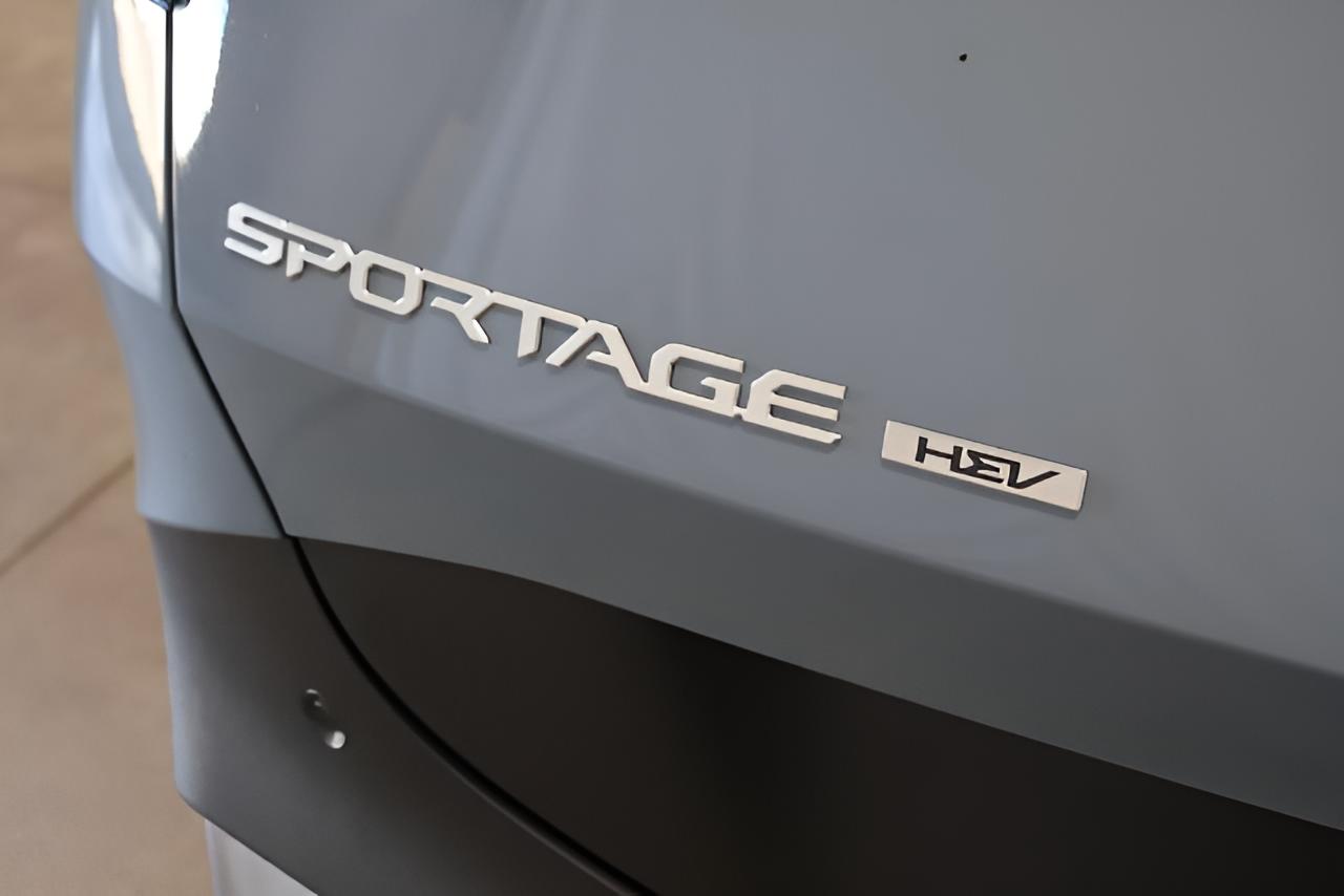 2027 Kia Sportage Hybrid S