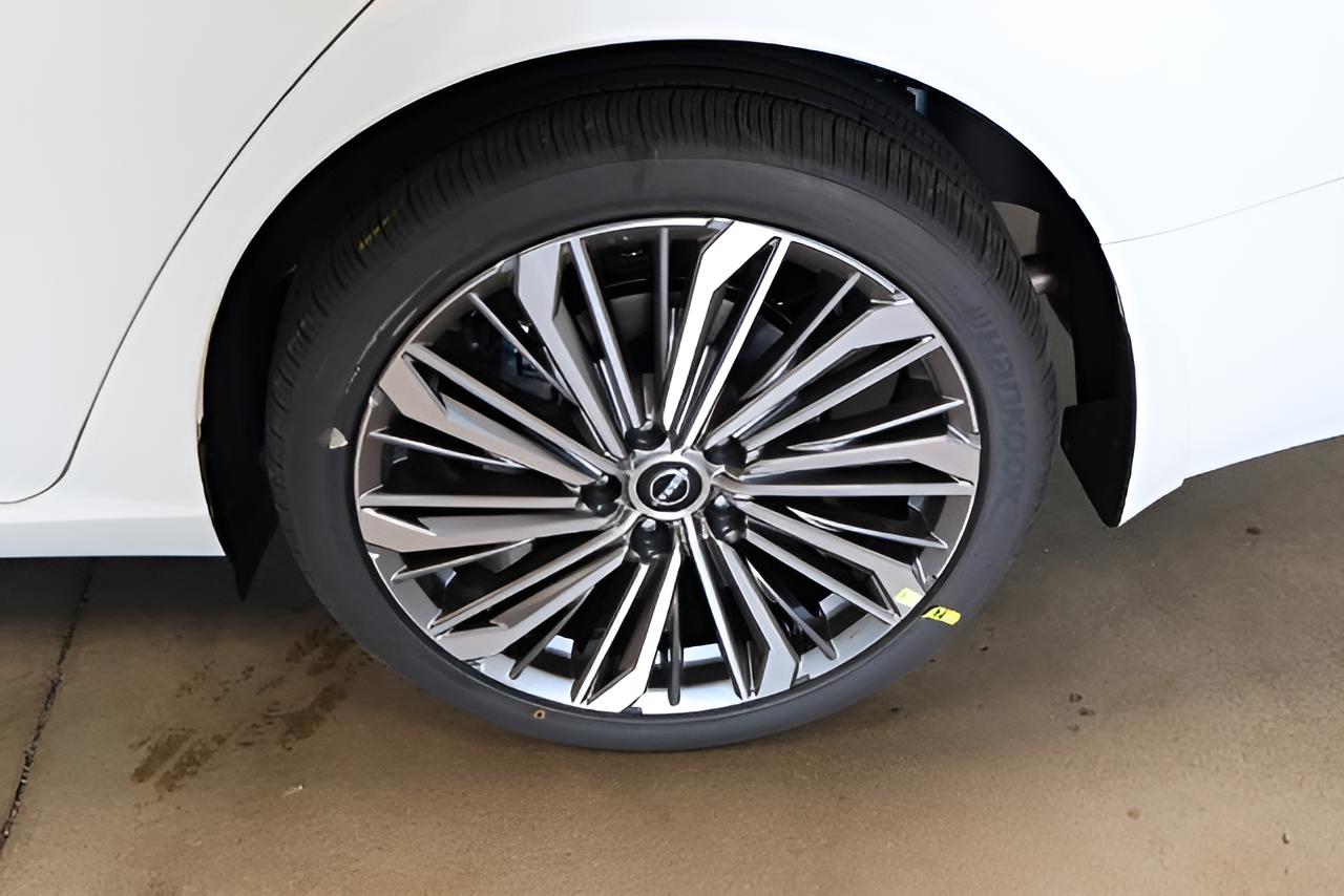 2026 Nissan Altima SV