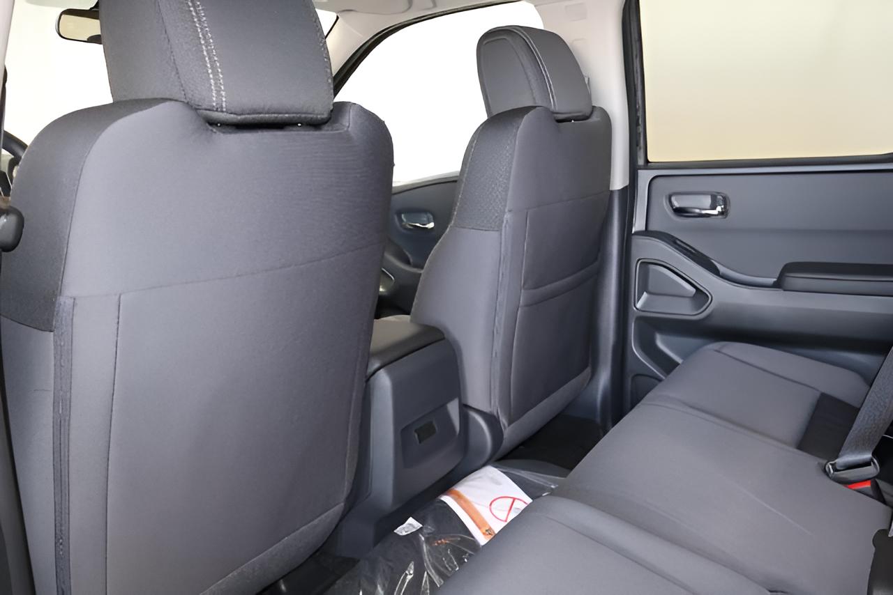 2027 Nissan Frontier SV