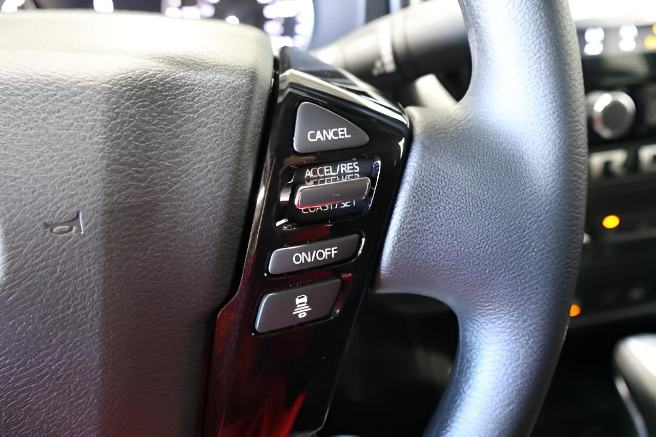 2027 Nissan Frontier SV