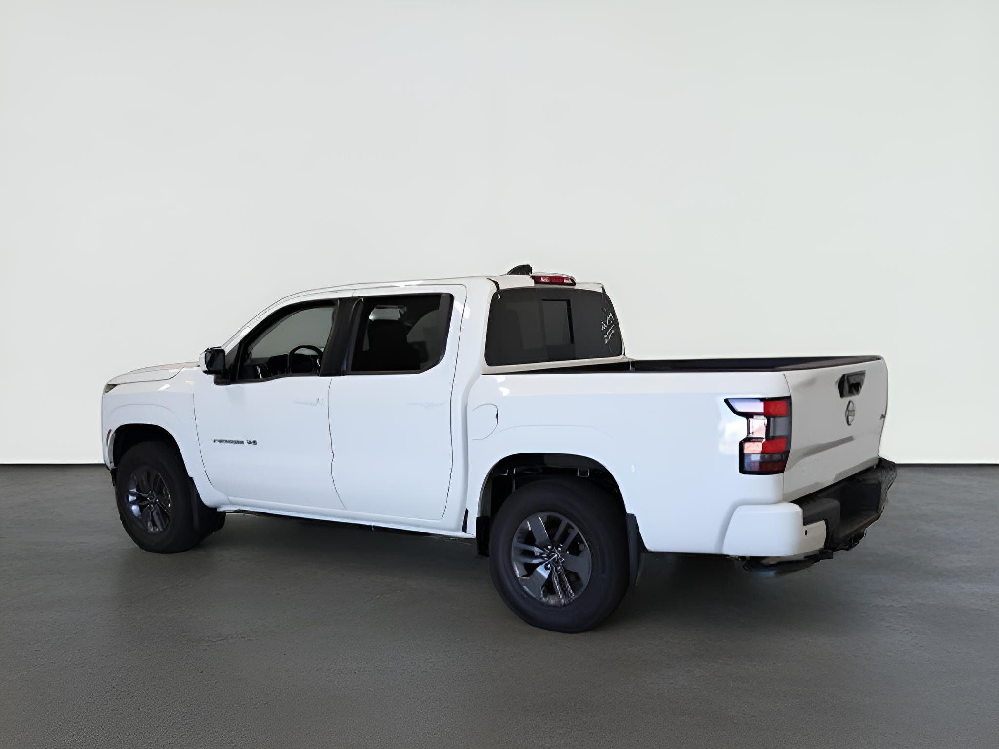 2027 Nissan Frontier SV